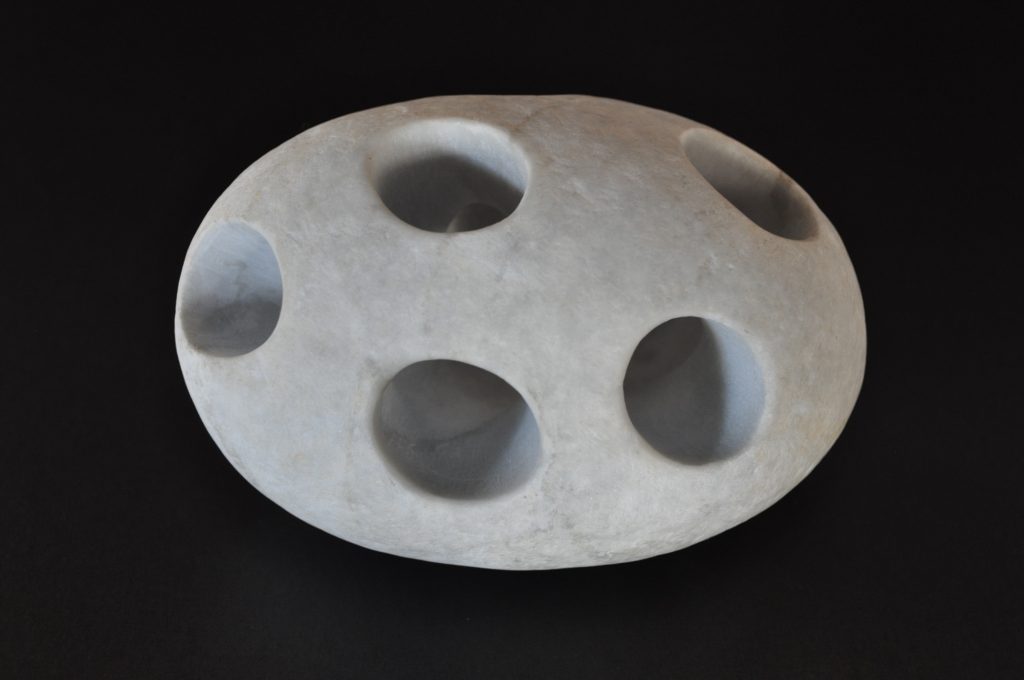 7 holes / Marble, 8.4x12.4x7.2cm, about 1.0kg