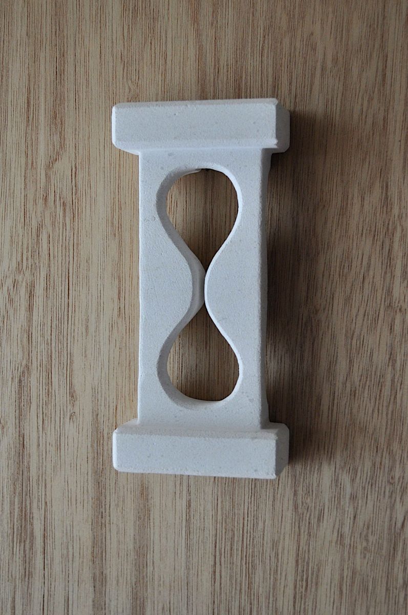 Time silhouette 1 / Calcareous stone