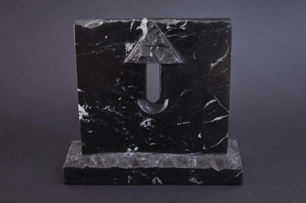Hospitable gate 03 /  Black marble 